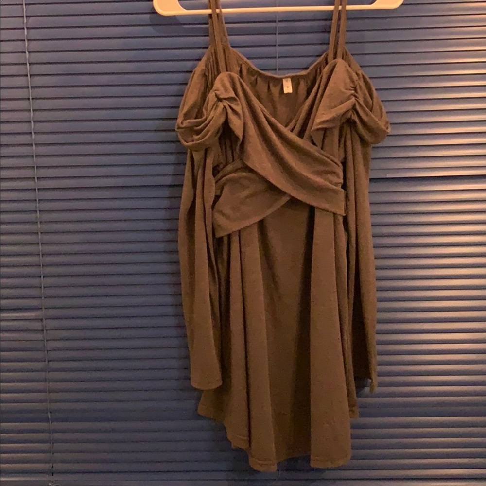 Grey Long sleeve off the shoulder shirt